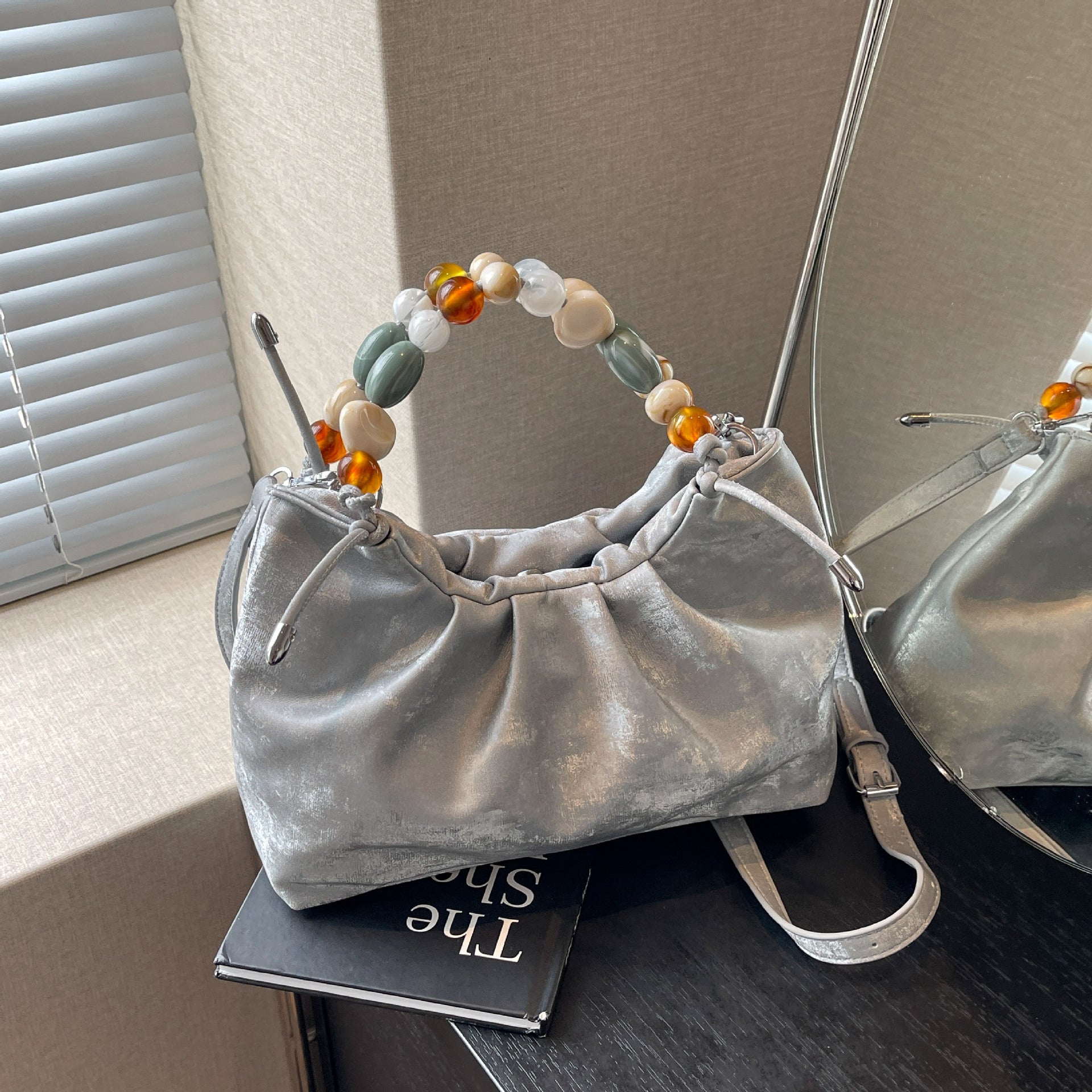 Elegant Pearl Handle Shoulder Bag